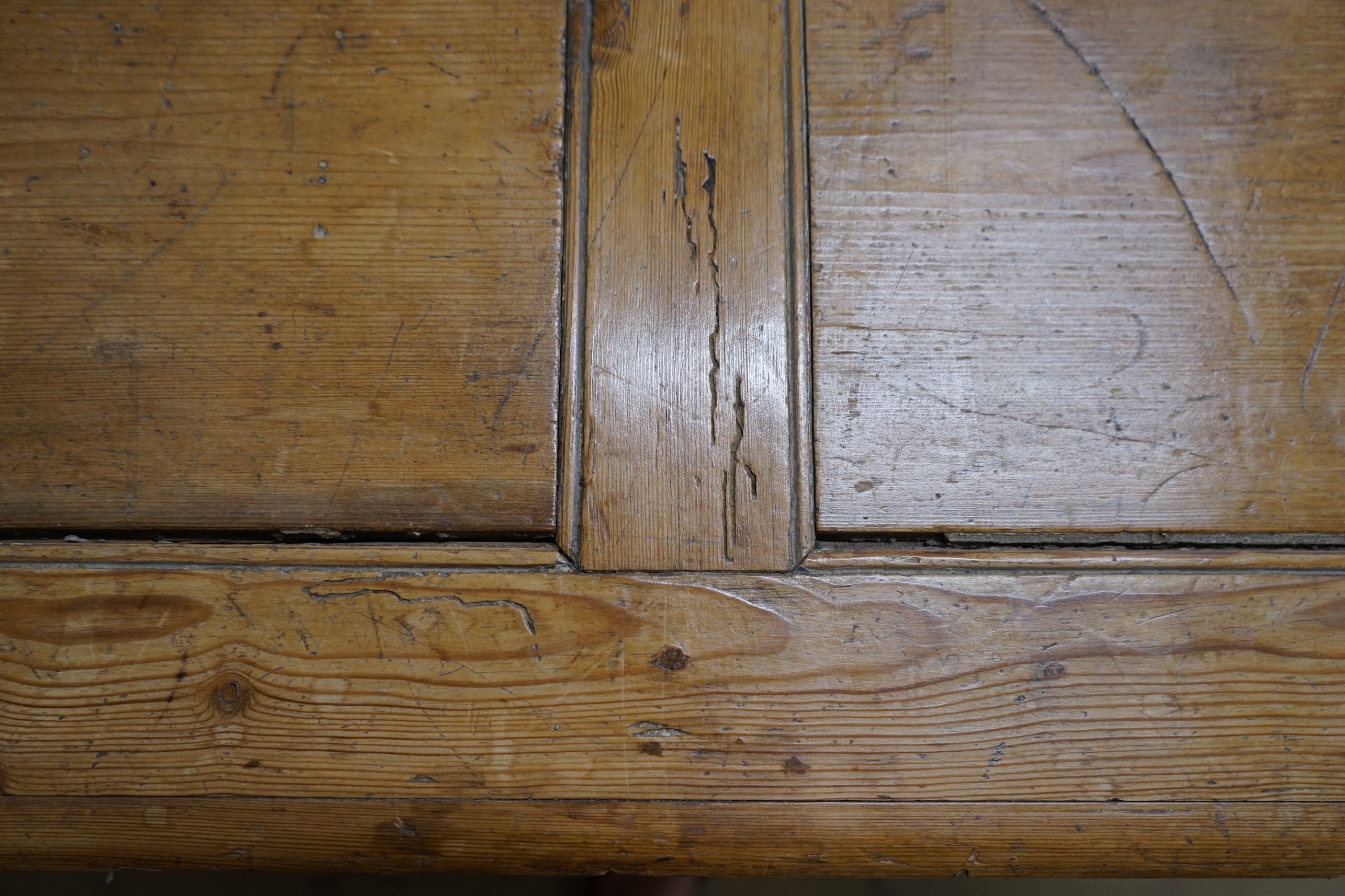 An 18th century panelled pine mule chest, width 118cm, depth 56cm, height 78cm